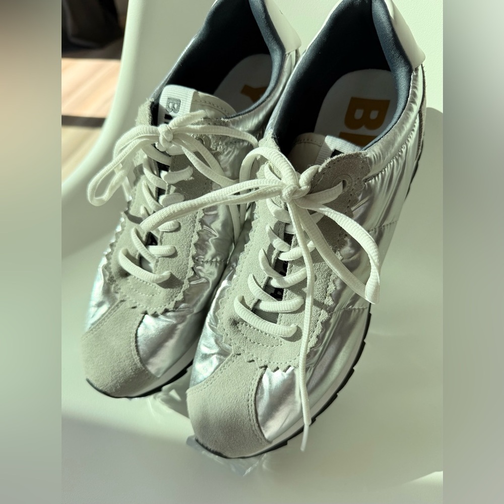 Bimba y Lola NEW! without tag - Neutral Metallic & Gray Women’s Sneakers